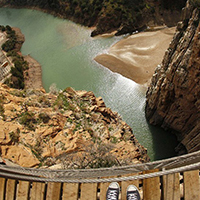 با خطرناک‌ترین مسیر پیاده‌روی جهان آشنا شوید 